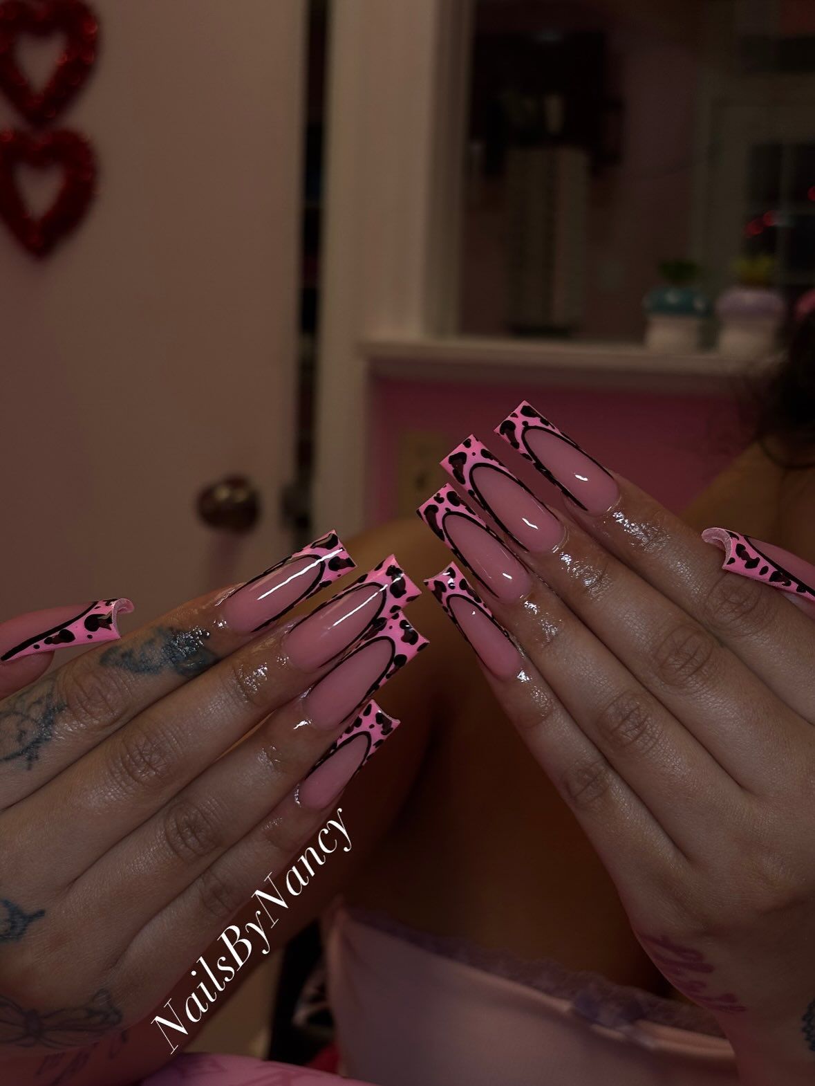 Long pink French set with leopard print outlines
